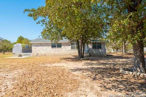 235 MISTY BEND, Floresville, TX 78114