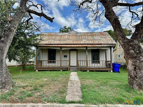 309 Hopkins Street, Yoakum, TX 77995