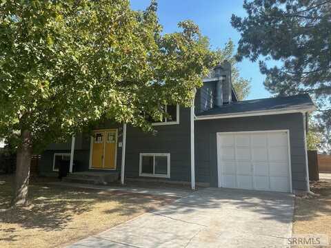 2670 Salmon Street, Ammon, ID 83406