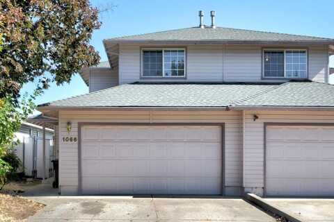 1066 Glengrove Avenue, Central Point, OR 97502