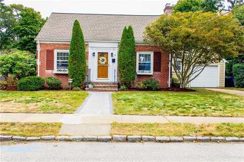 78 Parkside Drive, Warwick, RI 02888