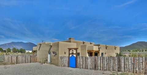 224 Las Olas Drive, Taos, NM 87571