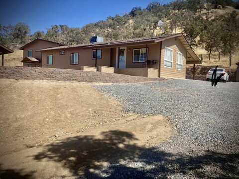 39414 Clover Lane, Squaw Valley, CA 93675