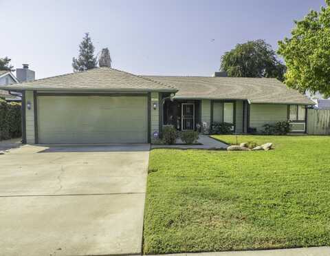 1495 E Sandalwood Avenue, Tulare, CA 93274