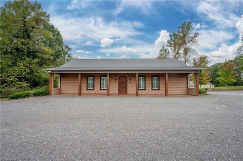 3423 Old US Highway 421 E, Yadkinville, NC 27055