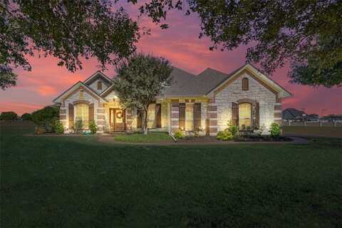 125 N Quail Run Drive, West, TX 76691