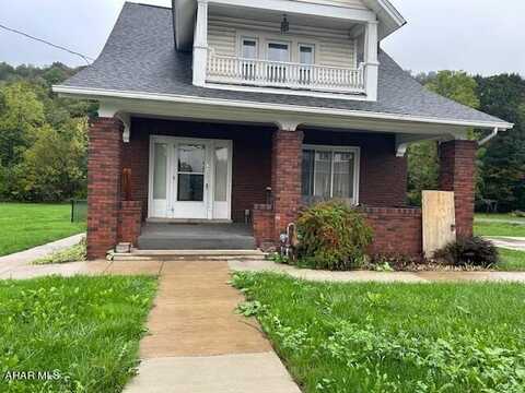 792 Bedford Street, Claysburg, PA 16625