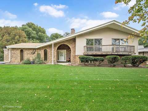 11S481 Downers Drive, Lemont, IL 60439