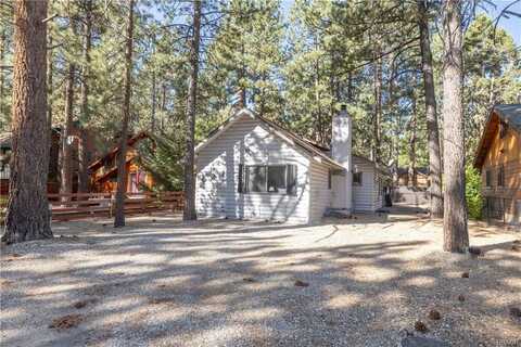 921 Peter Avenue, Big Bear City, CA 92314