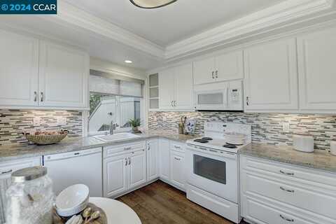 3258 Rossmoor Pkwy, Walnut Creek, CA 94595