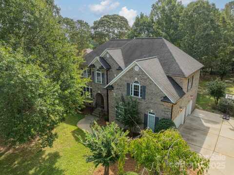 7954 Bay Pointe Drive, Denver, NC 28037