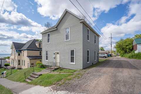 513 N 1st Ave E, Duluth, MN 55805