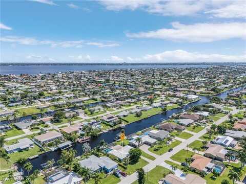 3013 SE 17th Place, Cape Coral, FL 33904