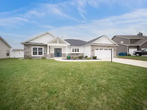 5571 Ursa Cove, Auburn, IN 46706