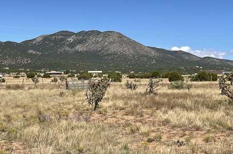 254 ENTRANOSA Road, Edgewood, NM 87015