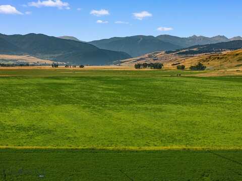 2221 Gateway S Road, Gallatin Gateway, MT 59730
