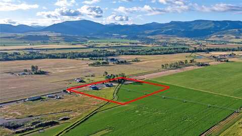 2221 Gateway S Road, Gallatin Gateway, MT 59730