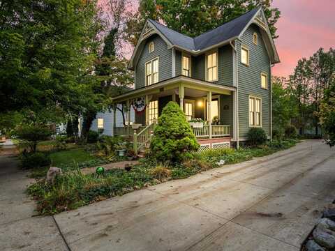 238 Harrison Street, Chelsea, MI 48118