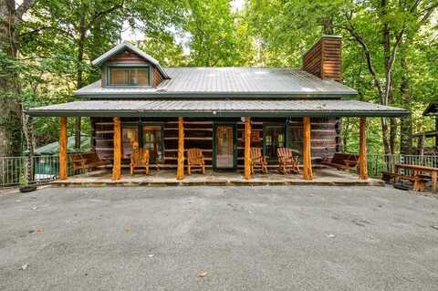 1329 N Baden Drive, Gatlinburg, TN 37738