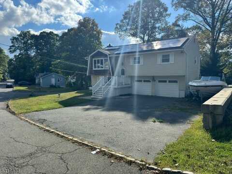 28 Kynor Ave, Hopatcong, NJ 07874