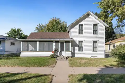 1633 Liberty St, La Crosse, WI 54603