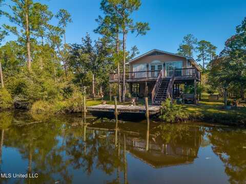 4031 2nd Avenue, Bay Saint Louis, MS 39520