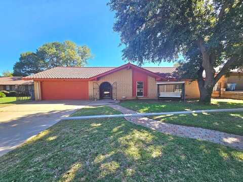 1618 Morris Ave., Sweetwater, TX 79556