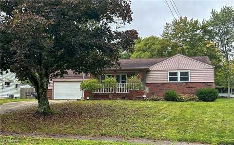 3360 Estates Circle, Youngstown, OH 44511