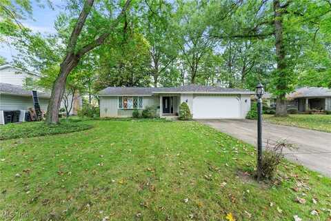 144 Devonshire Court, Elyria, OH 44035