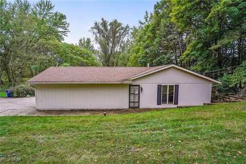 2398 Trares Road, Mogadore, OH 44260