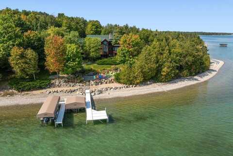 5120 Sequanota, Charlevoix, MI 49720