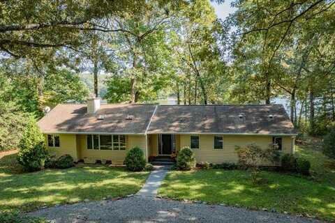 195 Catchpenny Ln, Lancaster, VA 22503