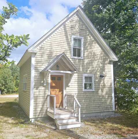 44 Plymouth Street, Center Harbor, NH 03226