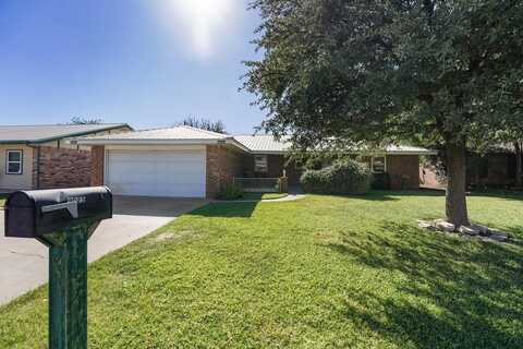 9025 Holiday Dr, Odessa, TX 79765