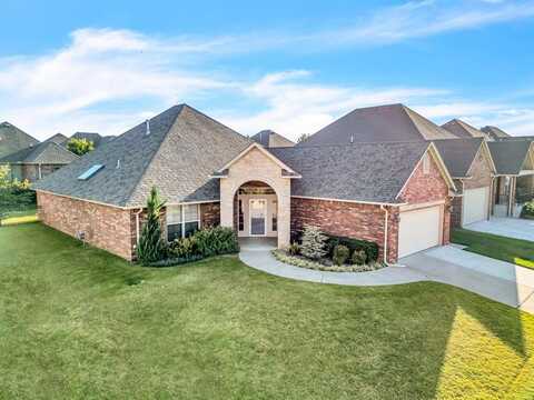 608 Geneva Drive, Edmond, OK 73025