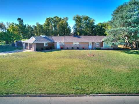 921 W Missouri Avenue, Chickasha, OK 73018