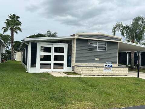 4811 Dove Dr, Zephyrhills, FL 33541