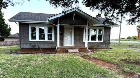 1708 Opal, Clinton, OK 73601