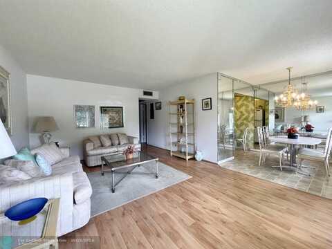 194 Grantham F, Deerfield Beach, FL 33442