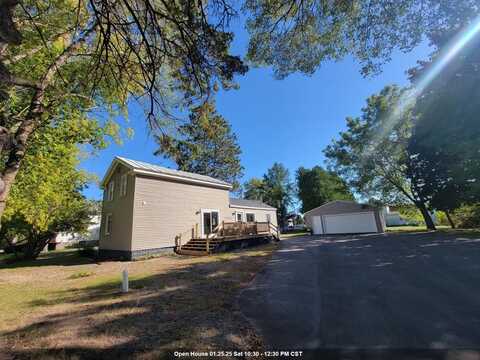 120 HART Street, OCONTO, WI 54153