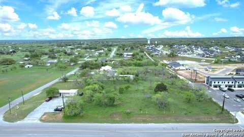 408 BLUEBONNET RD, La Vernia, TX 78121