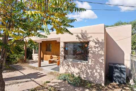 216 Maynard Street, Santa Fe, NM 87501