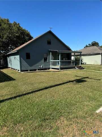 206 E Rogers Street, Ganado, TX 77962