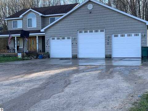 2101 N 41 1/2 Road, Manton, MI 49663