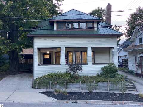 109 N Park, Cadillac, MI 49601