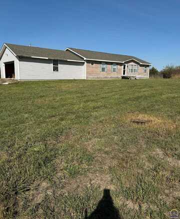 8919 SE Adams St, Wakarusa, KS 66546