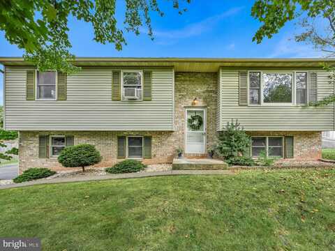 106 WHEATLAND DRIVE, DENVER, PA 17517