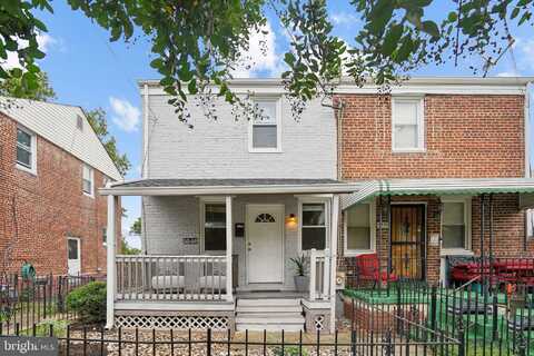 5548 B STREET SE, WASHINGTON, DC 20019