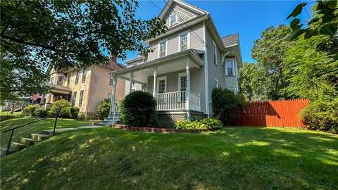 224 W Pearl St, Baden, PA 16001