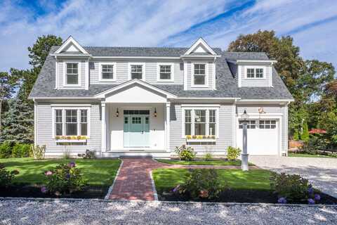 17 Crest Circle, West Yarmouth, MA 02673